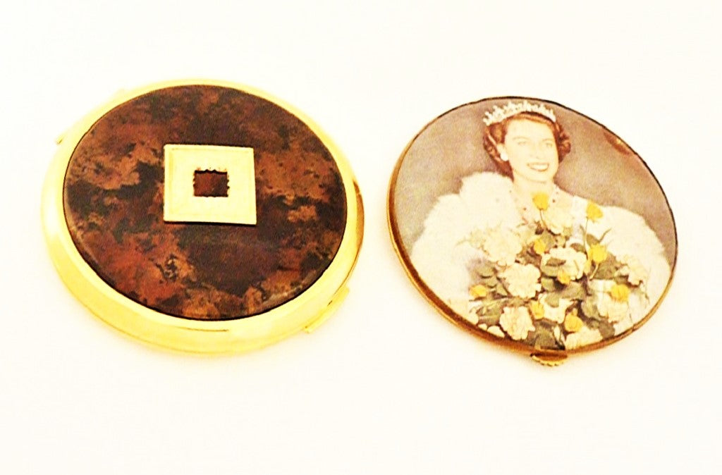 Giveaway Competition To Win Vintage Compact Mirrors
