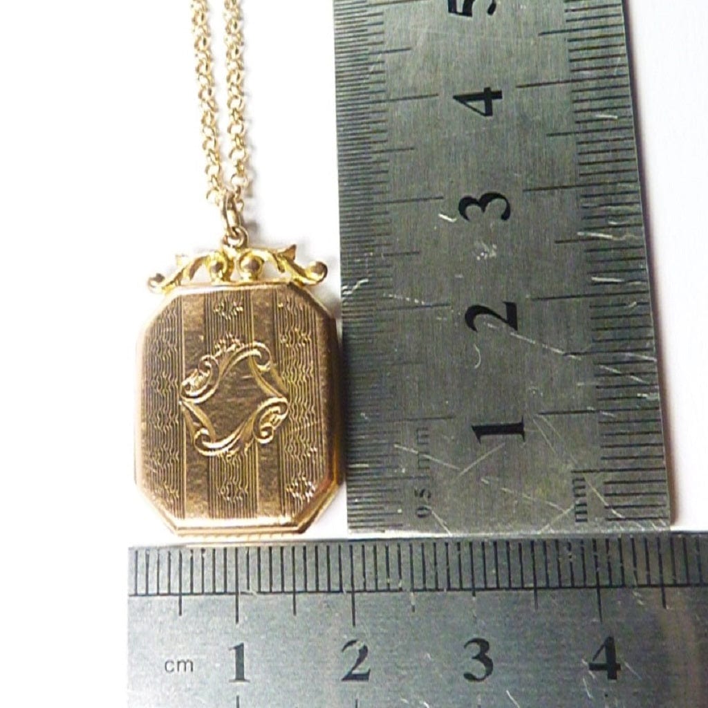Antique Gold Locket Fully Hallmarked