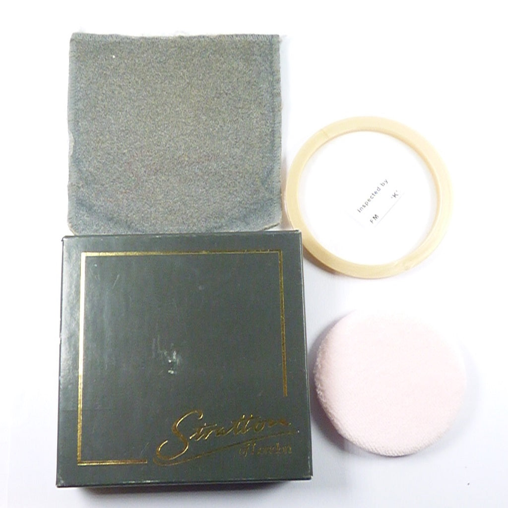 Stratton Compact Accessories