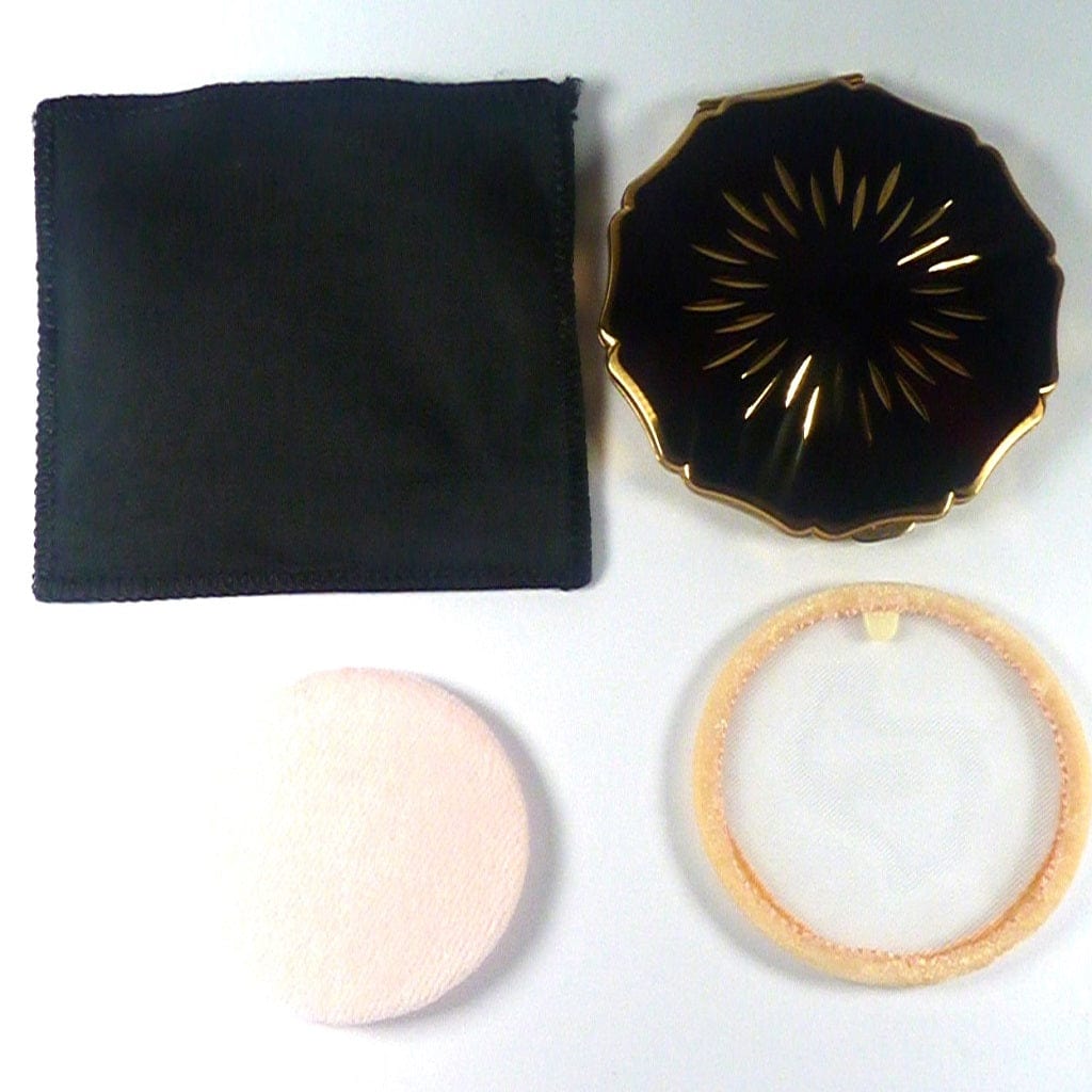 Stratton Compact With Accessories