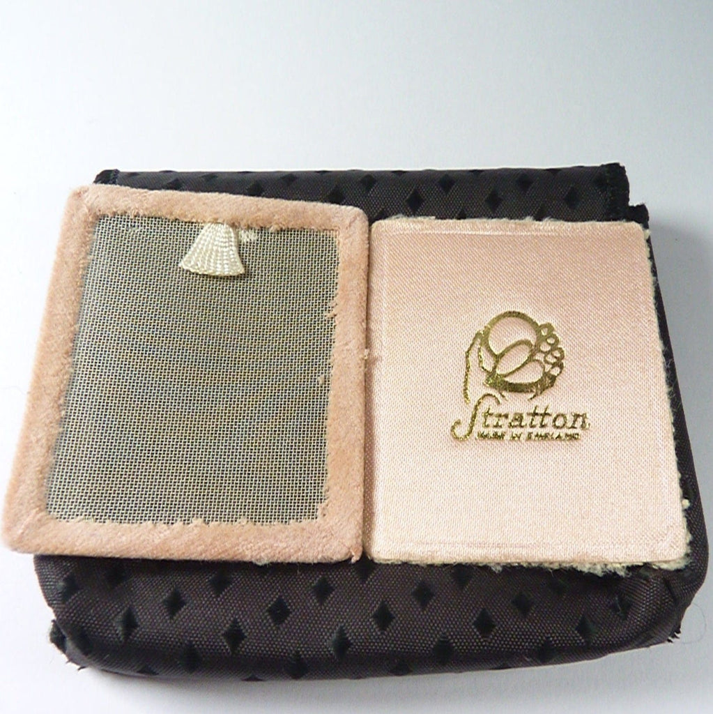 Stratton Musica With Unused Puff Sifter Pochette