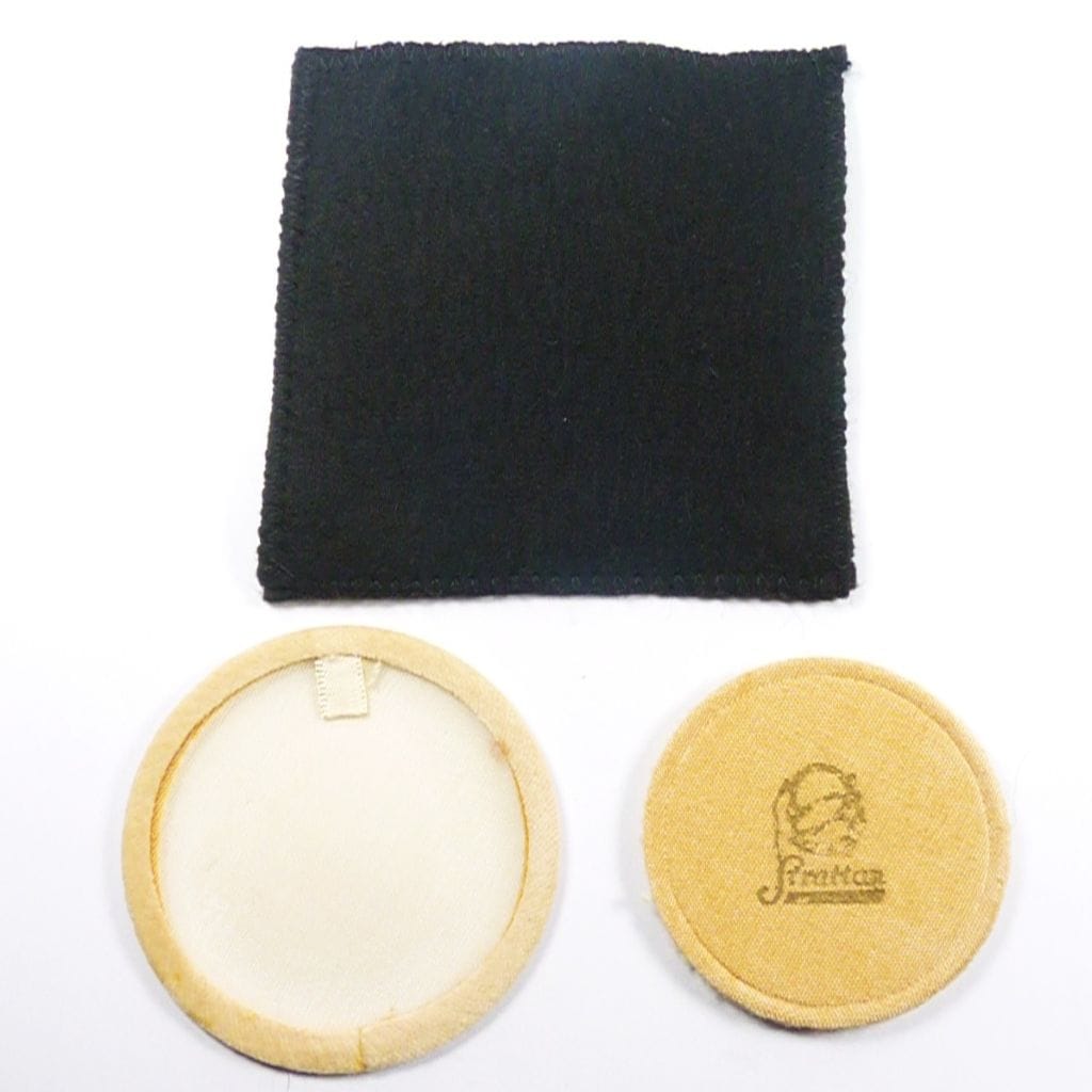 Vintage Stratton Pouch Puff Sifter