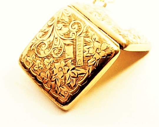 Antique Gold Hallmarked Chester Pendant Locket