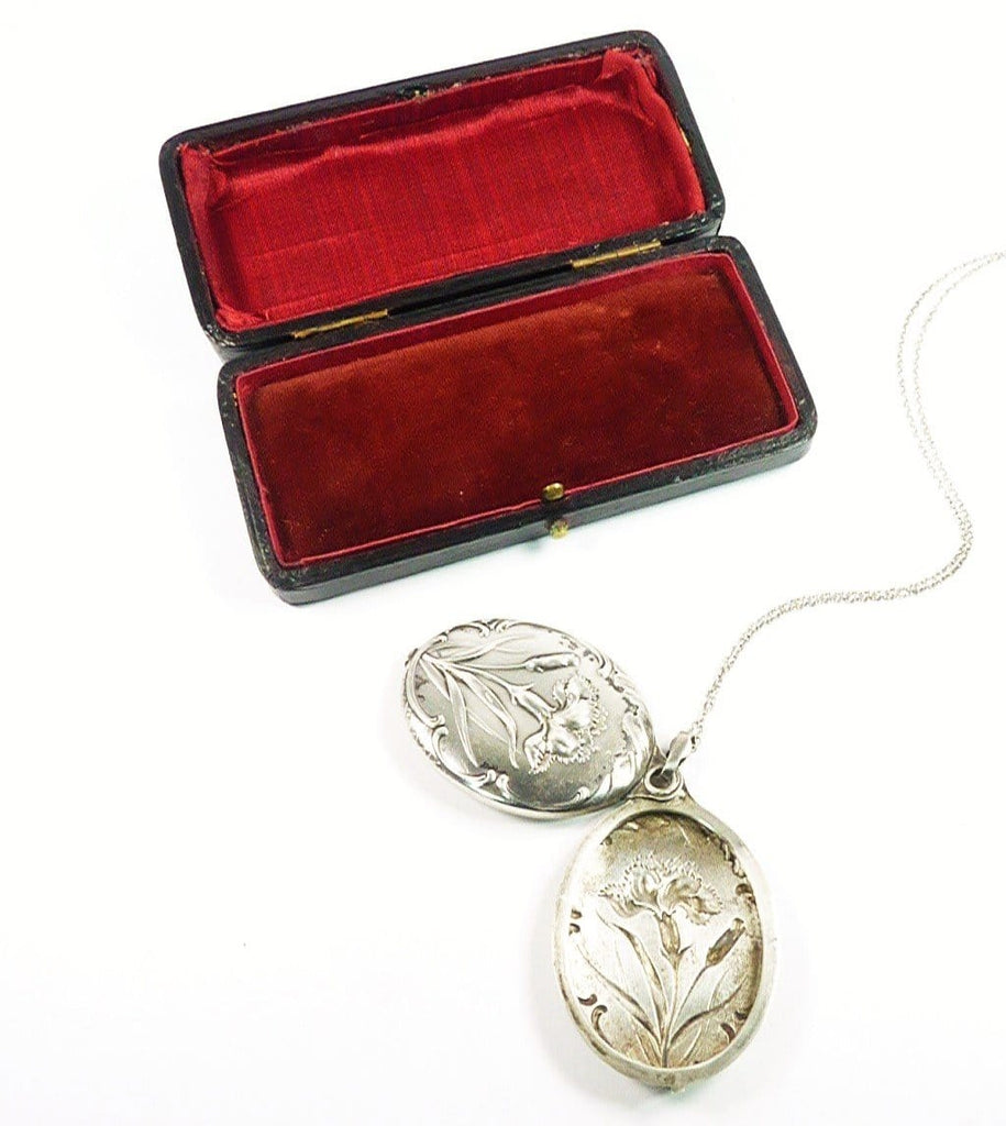 Cased Antique Silver Necklace
