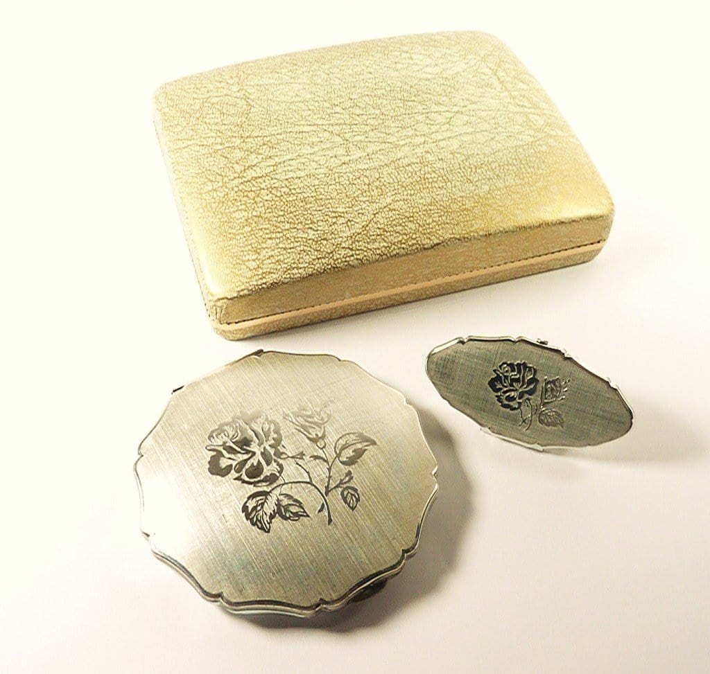 Compact Mirror With Silver Rose Design