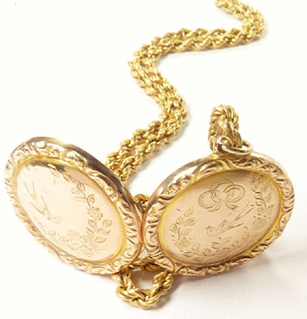9 Carat Yellow Gold Antique Pendant With Gold Necklace