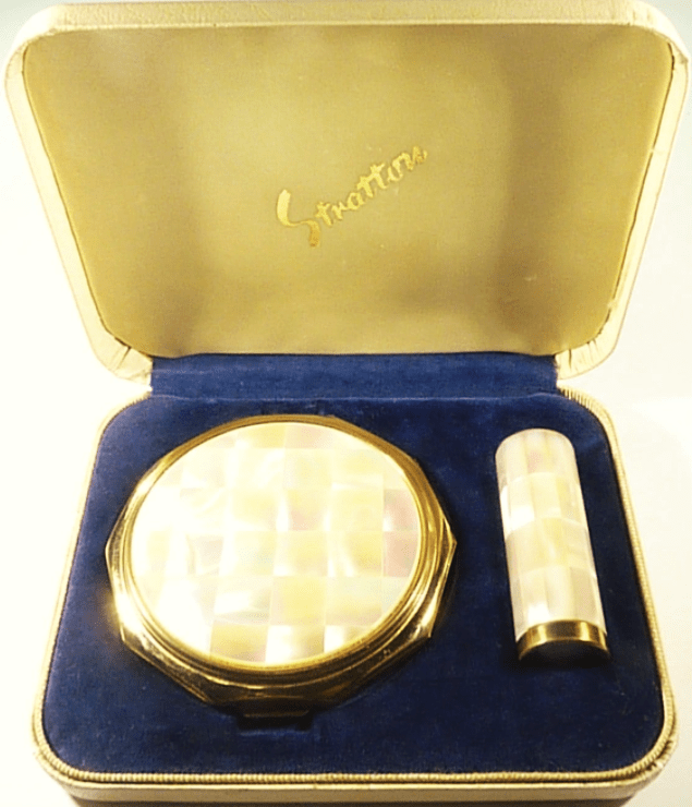Mother Of Pearl Compact Lipstick Set