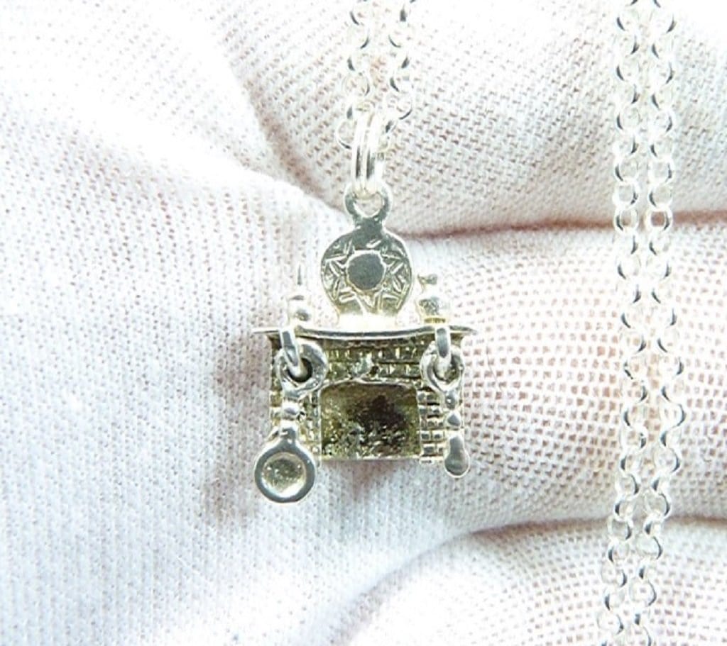 Old Fashioned Log Fire Pendant With Silver Necklace