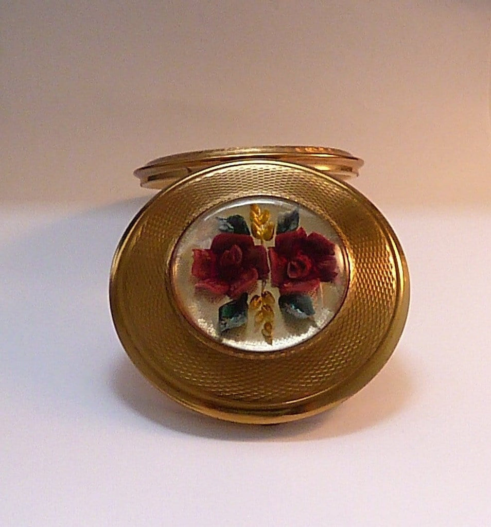 Vintage Kigu Lucite RED ROSES compact vintage compact mirrors 1960s bridesmaids gifts - The Vintage Compact Shop