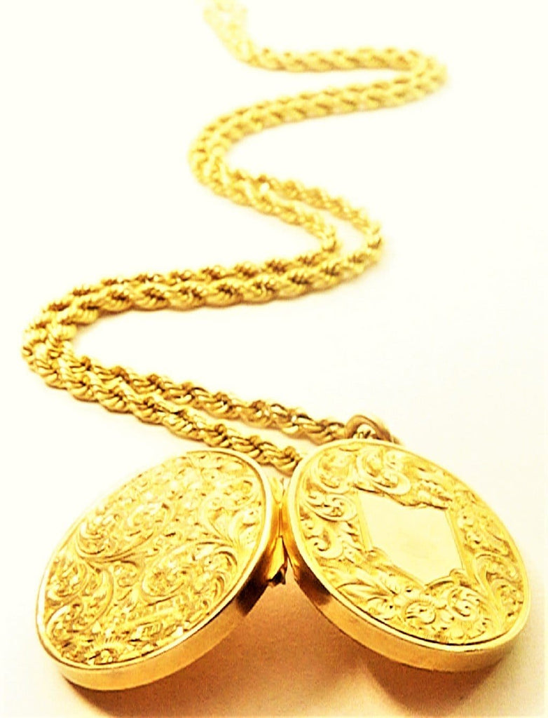 Solid Gold Antique Locket With Necklace
