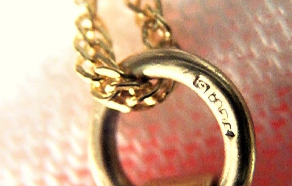 Solid Gold Hallmarked Fob Bale