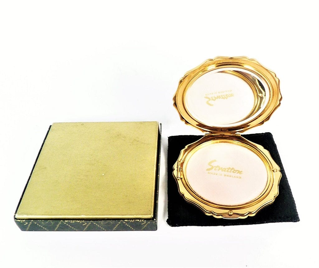 Vintage Golden Foundation Makeup Compact
