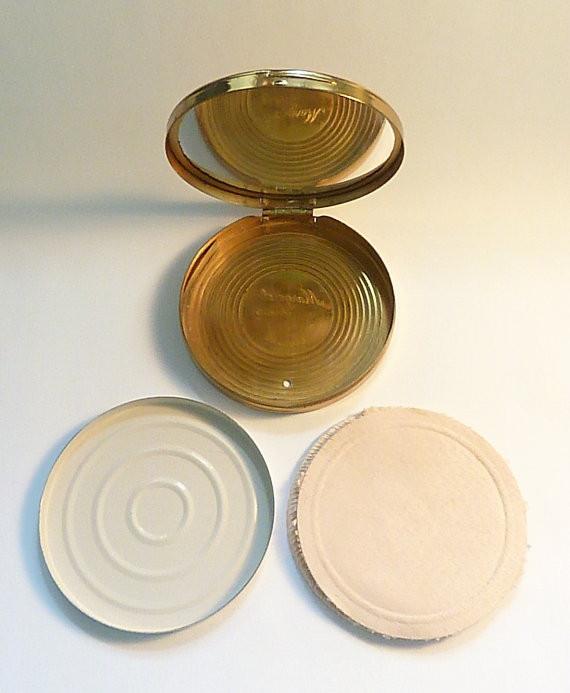Vintage powder compacts mid-century antique gifts for women 1950s Margaret Rose compact mirrors - The Vintage Compact Shop