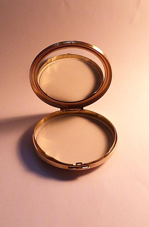 Vintage bridesmaids gifts Melissa powder compacts gifts for moms / mums - The Vintage Compact Shop