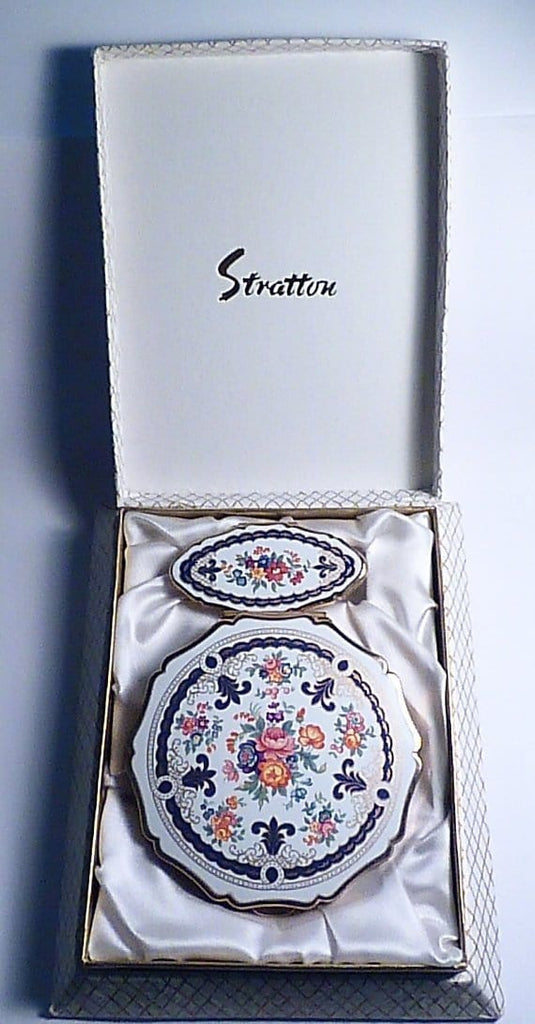Unused enamel boxed Stratton lipstick holder and compact 1970s vintage compacts for sale - The Vintage Compact Shop
