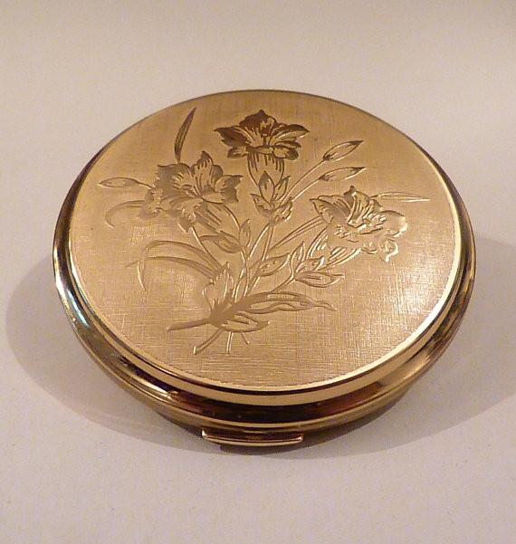 Unused vintage powder compacts Stratton compact mirrors 1970s Convertible powder mirror compact - The Vintage Compact Shop