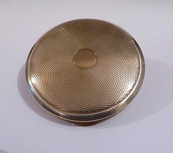Vintage powder compacts for sale wedding party gifts maid of honor / honour compact bridesmaids gifts vintage weddings bridesmaids compacts - The Vintage Compact Shop