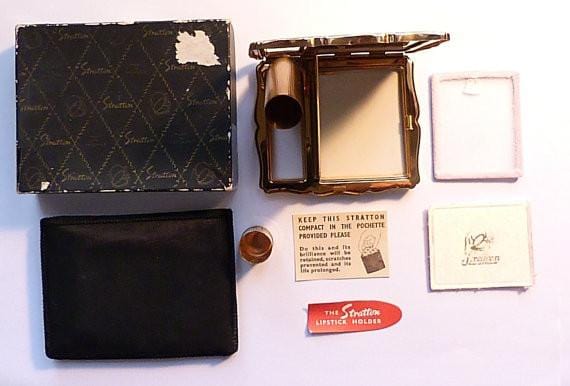 Unused Stratton powder compacts NOS Stratton LIPSTICK EMPRESS boxed vintage compact mirrors 1950s - The Vintage Compact Shop
