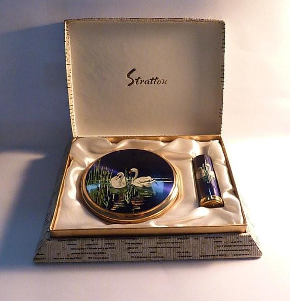 Unused Stratton compact and lipstick holder set bird series SWANS something blue gifts 1950s - The Vintage Compact Shop